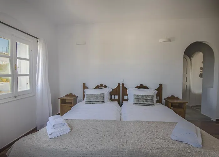 Anthemion Paros - & Agia Irini (Paros)