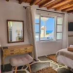 Anthemion Paros - & *